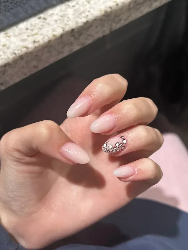 Luminous Nail Bar — Nail salon in Nashville