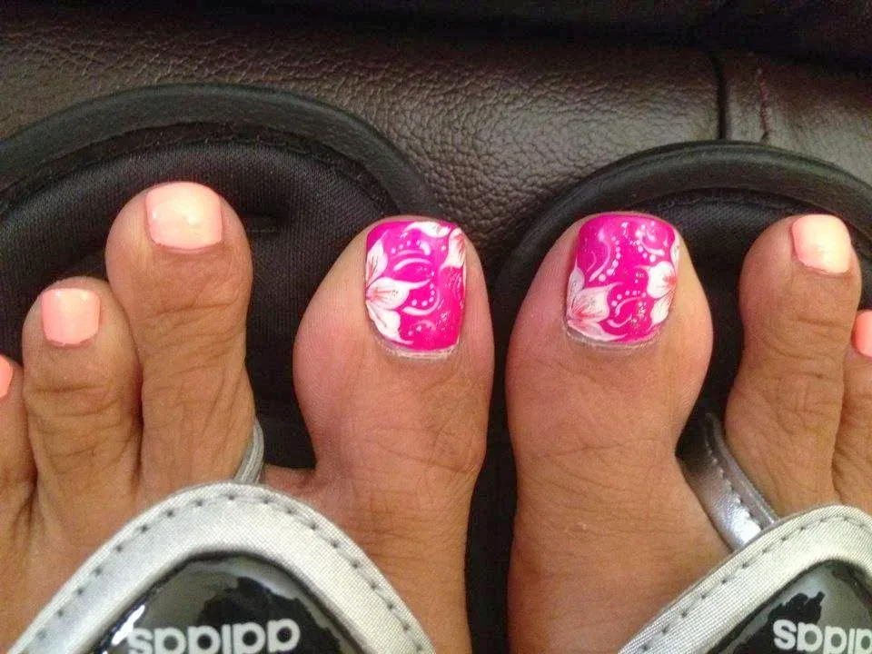 Modern Nails Salon — Nail salon in Champaign