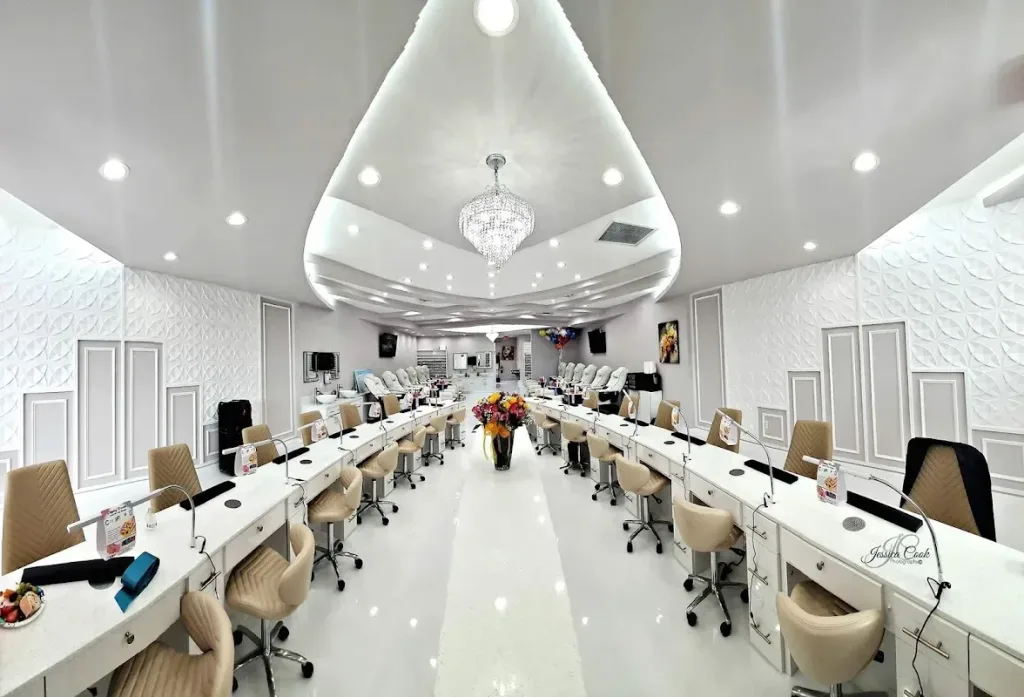 Q Nails & Spa — Nail salon in Martinsburg