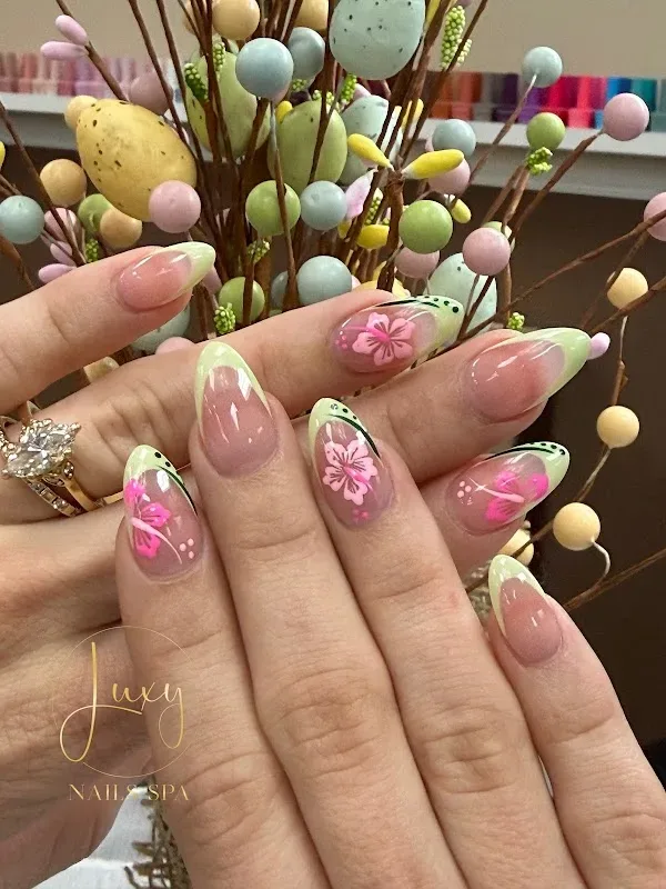 Luxy Nails Spa — Nail salon in Covington