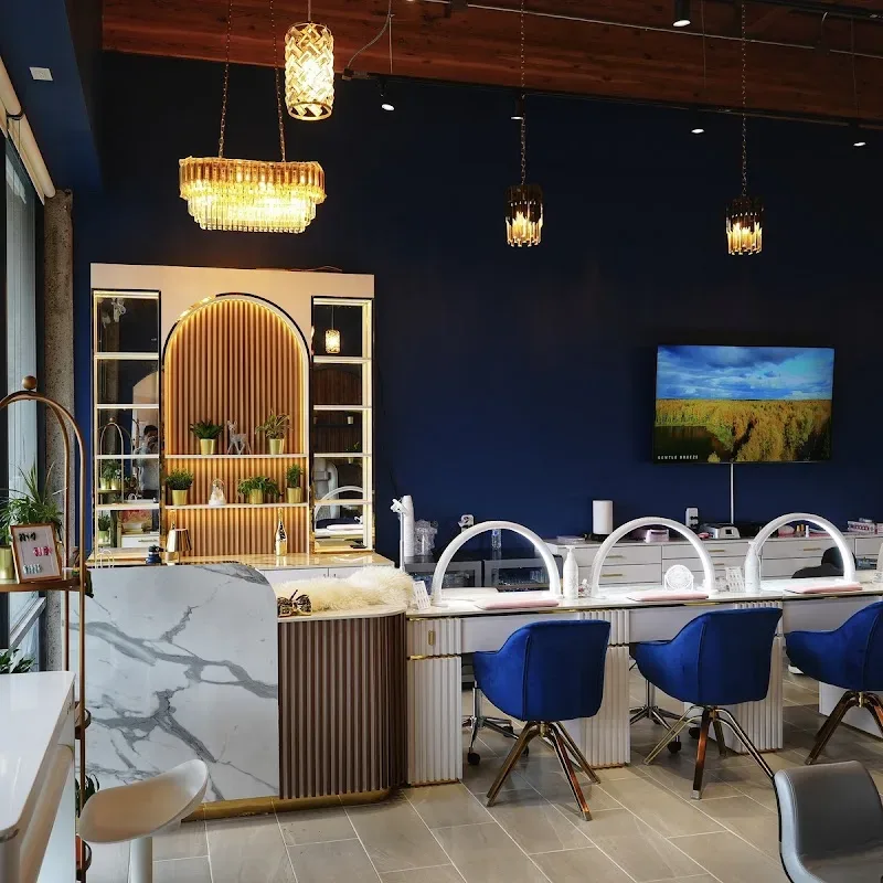 Lux Nails — Nail salon in Vancouver