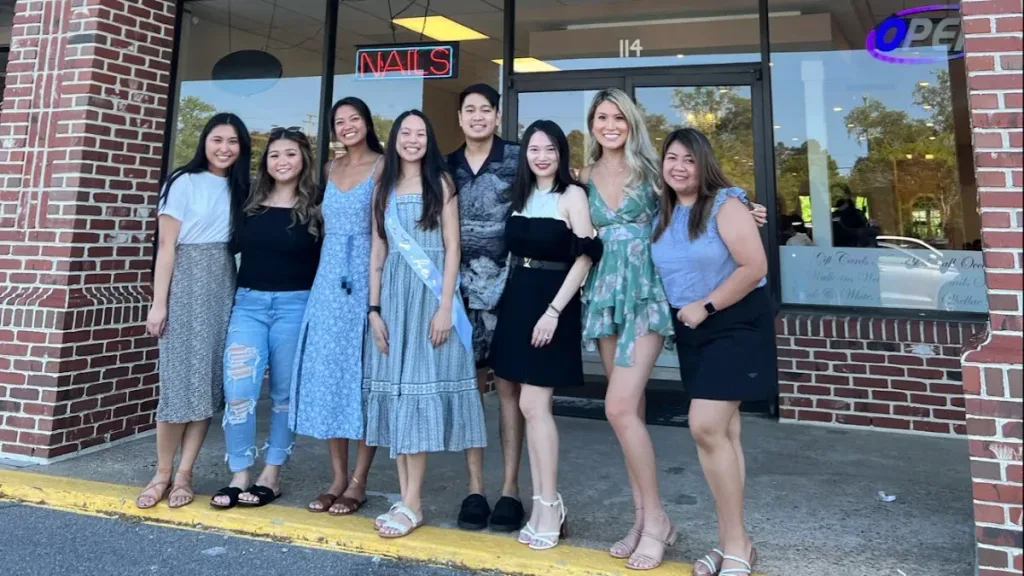 Devinn Nail Bar “Virginia Beach” — Nail salon in Virginia Beach