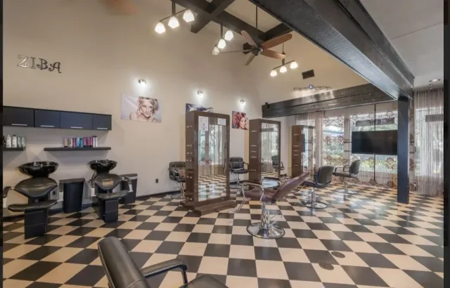 Ziba De Beaute — Beauty salon — in Gainesville