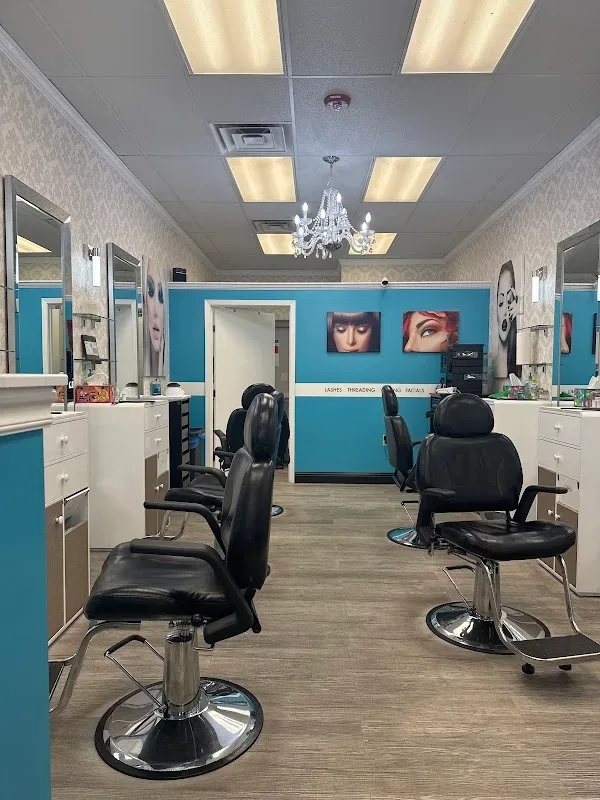 Em Lash Studio — Beauty salon in Fresno