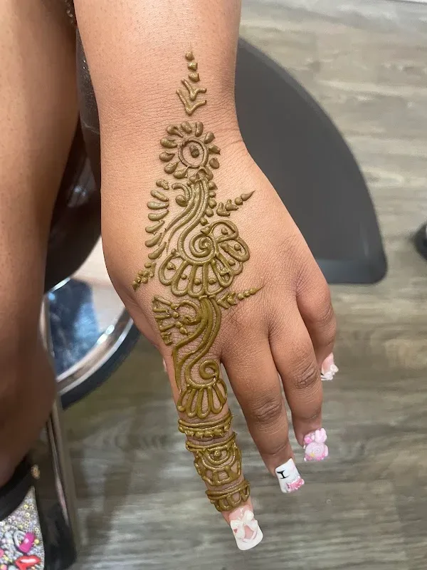 Suvas Threading & Waxing — Beauty salon in Douglasville