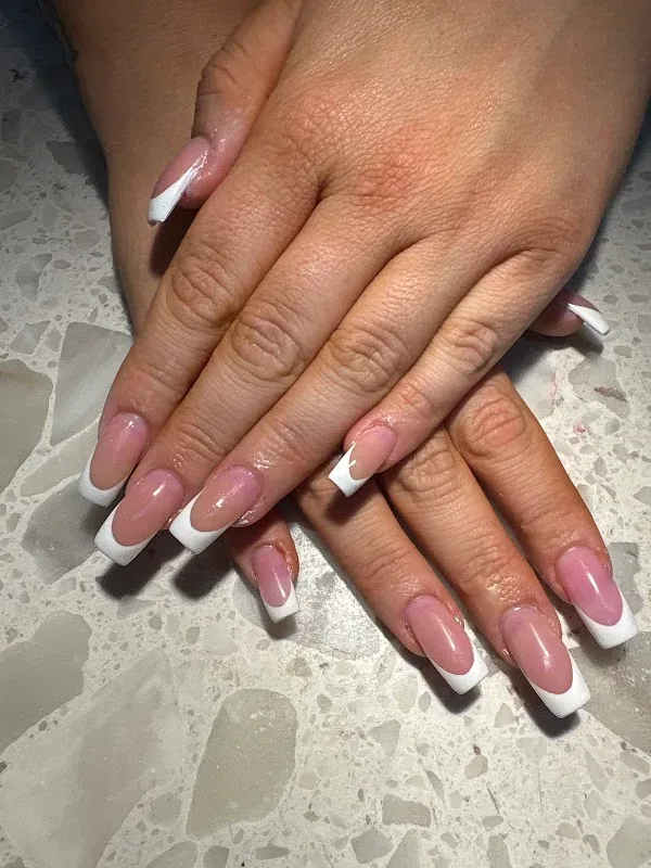 Hollywood Nails & Spa — Beauty salon in Tucson