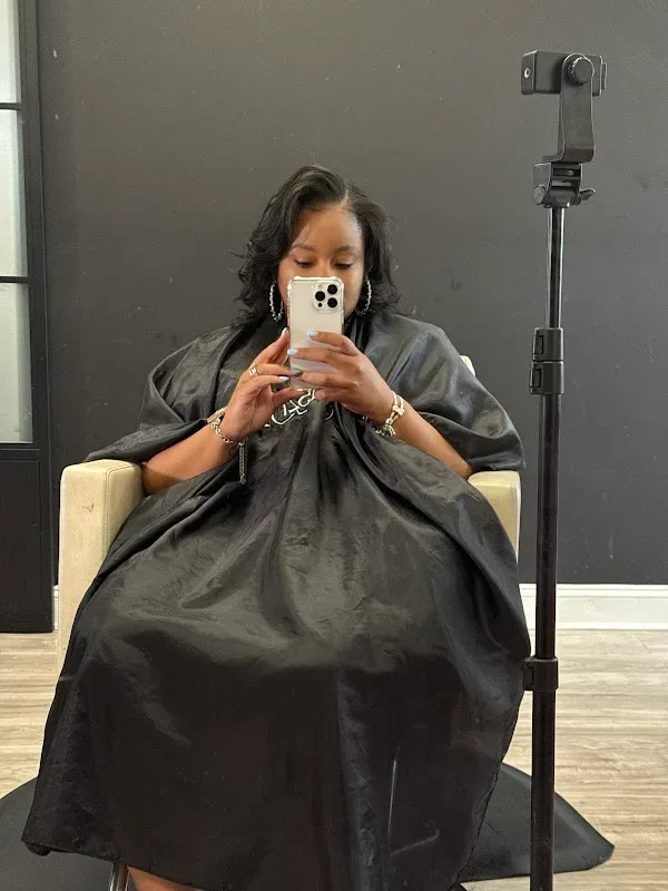 Salon 527 — Beauty salon in Charlotte