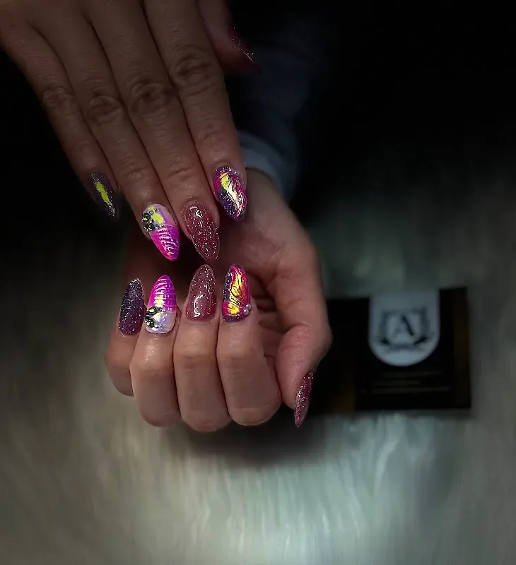 Aura Nails Bar — Beauty salon in Forney