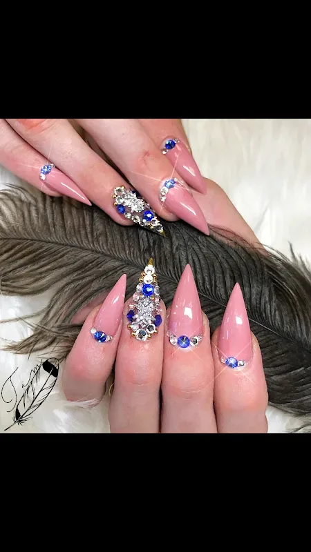 Hollywood Nails — Beauty salon in Sturgis