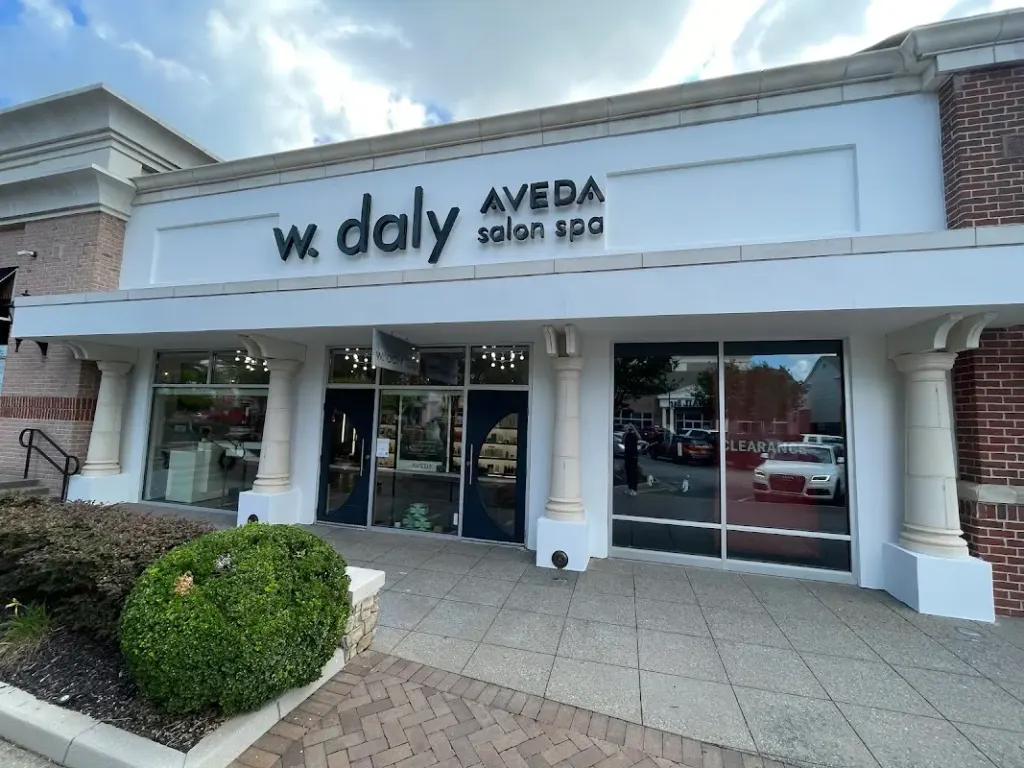W. Daly Salon Spa by Bob Steele Salon — Beauty salon in Newnan