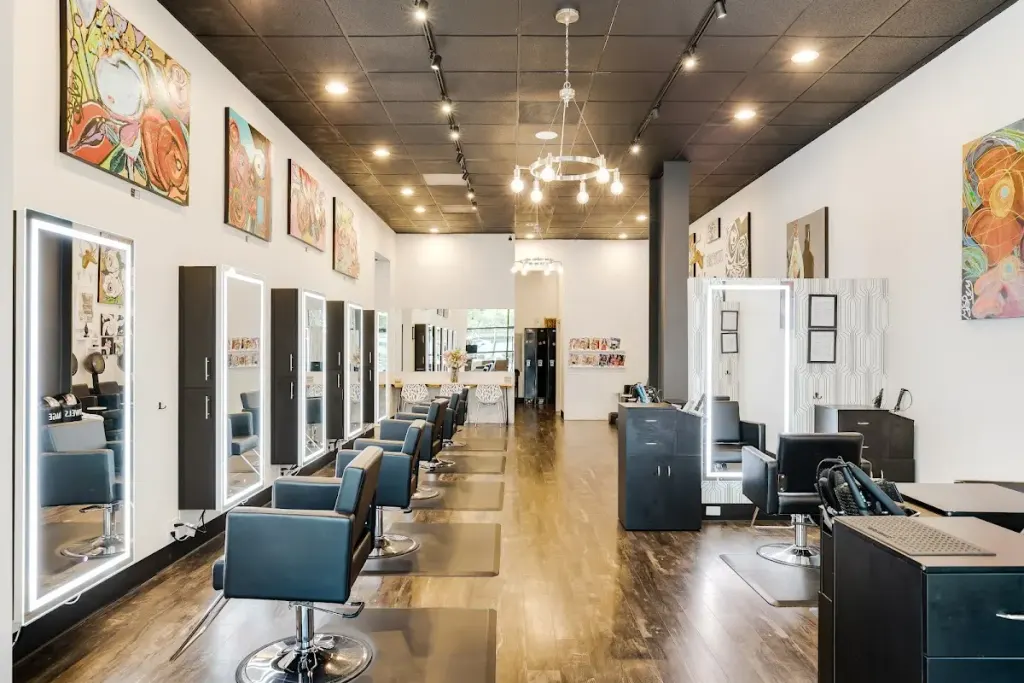 Urban Colorz Salon — Beauty salon in Clackamas