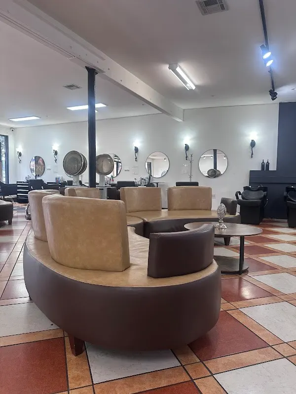 Andrea Bravo Salon — Beauty salon in South Gate