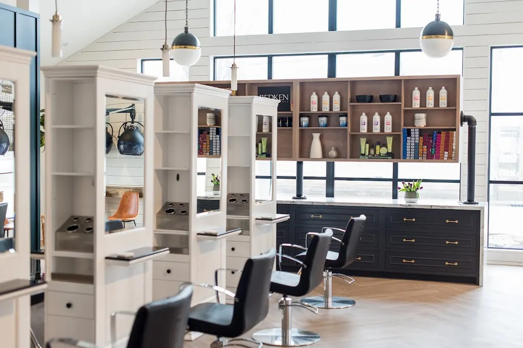 Posh Salon - Spa - Boutique — Beauty salon in Kokomo