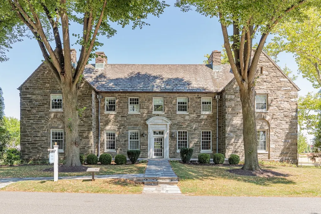 Ooh La La Salon at Ellis Preserve — Beauty salon in Newtown Square