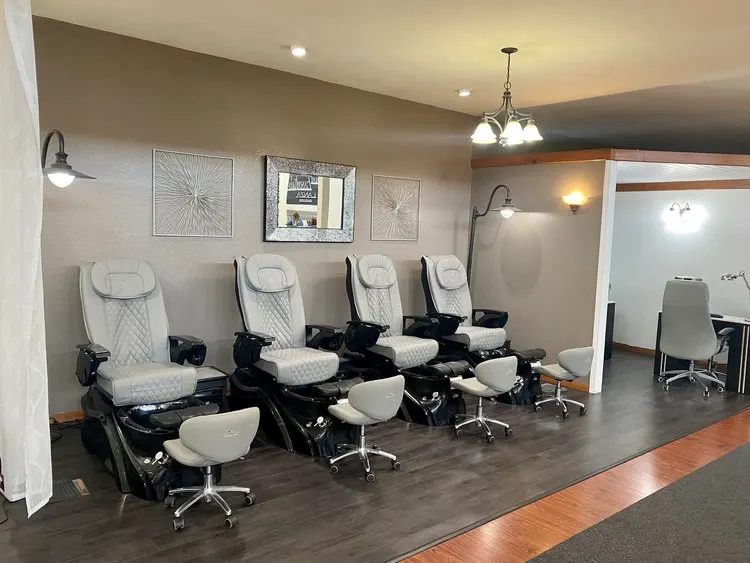Salon Essentials Salon & Spa — Beauty salon in Manhattan