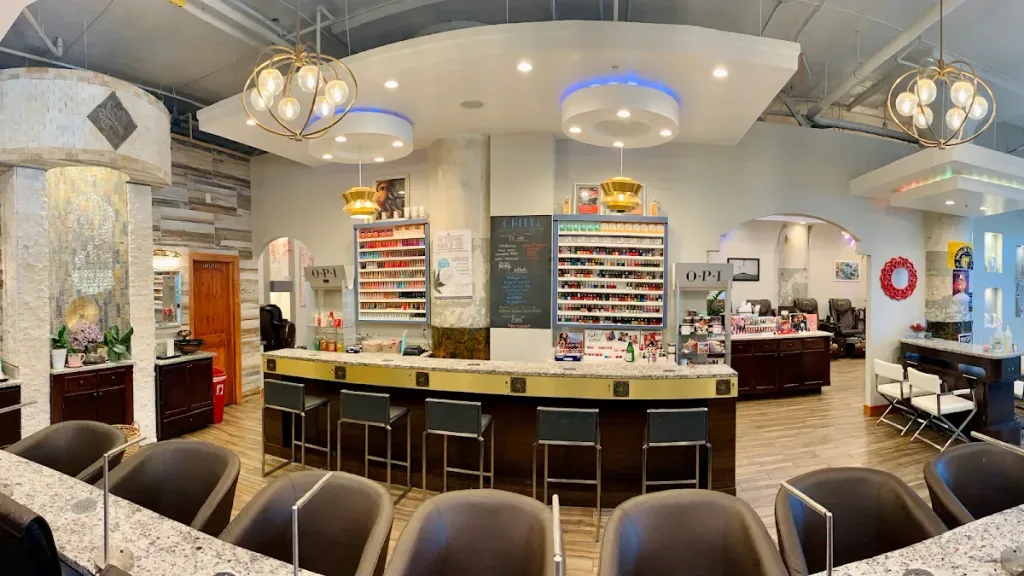 Gloss Nail Bar — Nail salon in Memphis