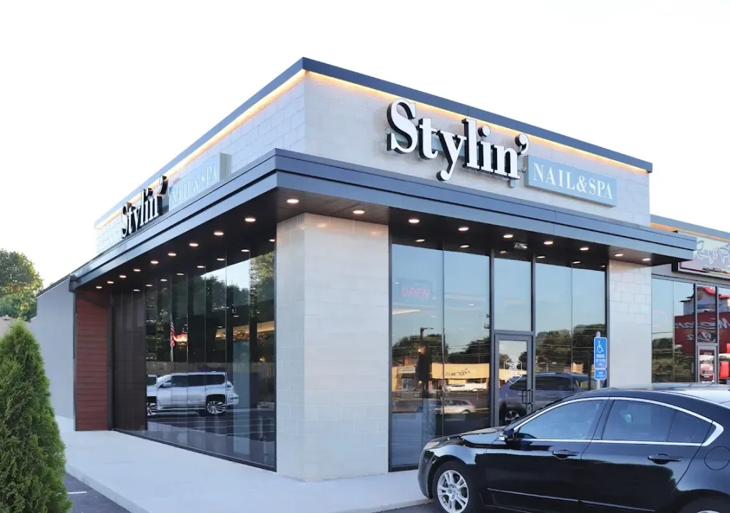 Stylin' Nails & Spa — Nail salon in Springfield