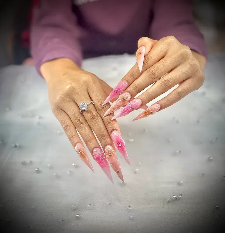FANCY NAILS — Nail salon in Little Rock