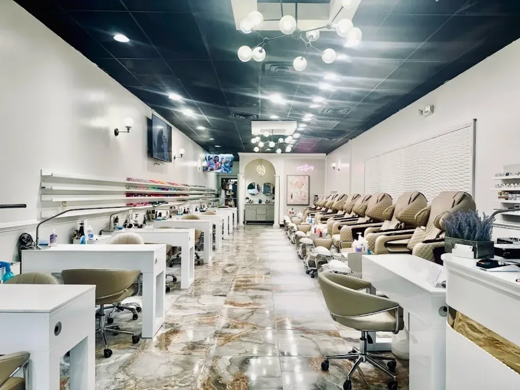 Venus Nails — Nail salon in Carmel