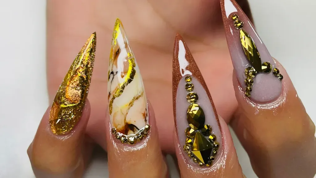 Collins Nails Salon & Spa — Nail salon in Arlington