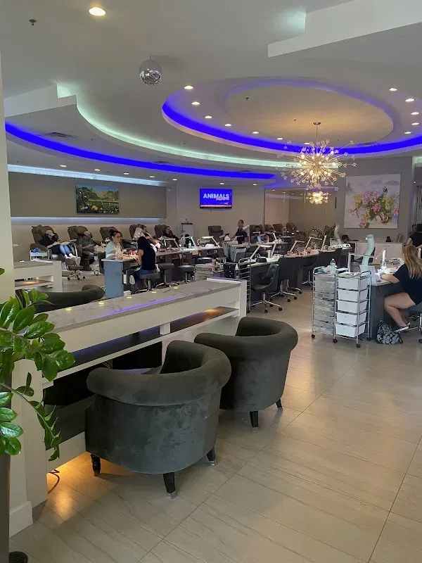 Queen Nails Spa Melbourne — Nail salon in Melbourne