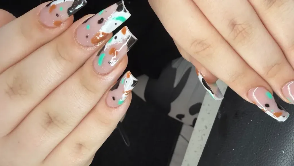 Happy Nails and Spa — Nail salon in Loves Park