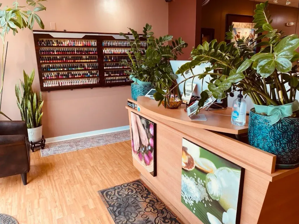 Derma Nails Spa — Nail salon in Columbus