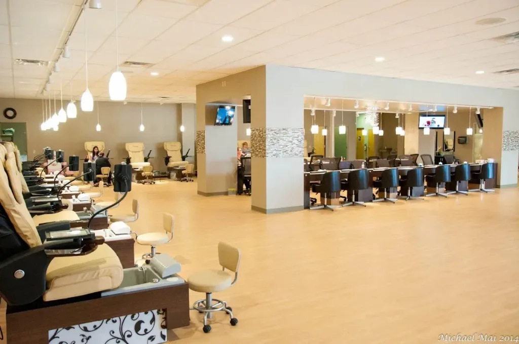 Minabella Beauty Resort — Nail salon in Omaha