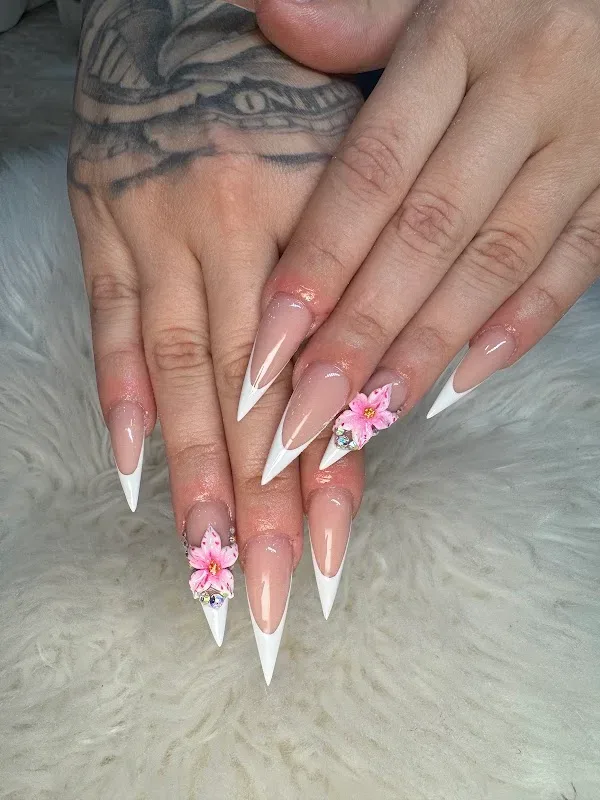 LifeStyle Nails and Spa — Nail salon in Glendale