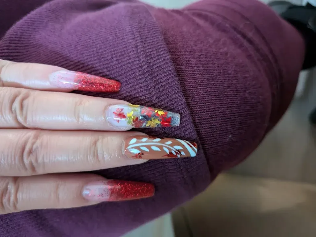 EVERGLOW NAIL & LASH BEAUTY SPA — Nail salon in Moore