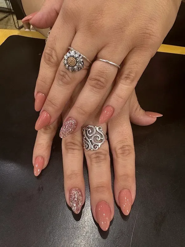 La Beaute Nails & Spa — Nail salon in Houston