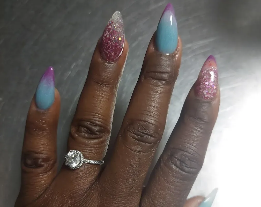 VIP Nails — Nail salon in Roseville