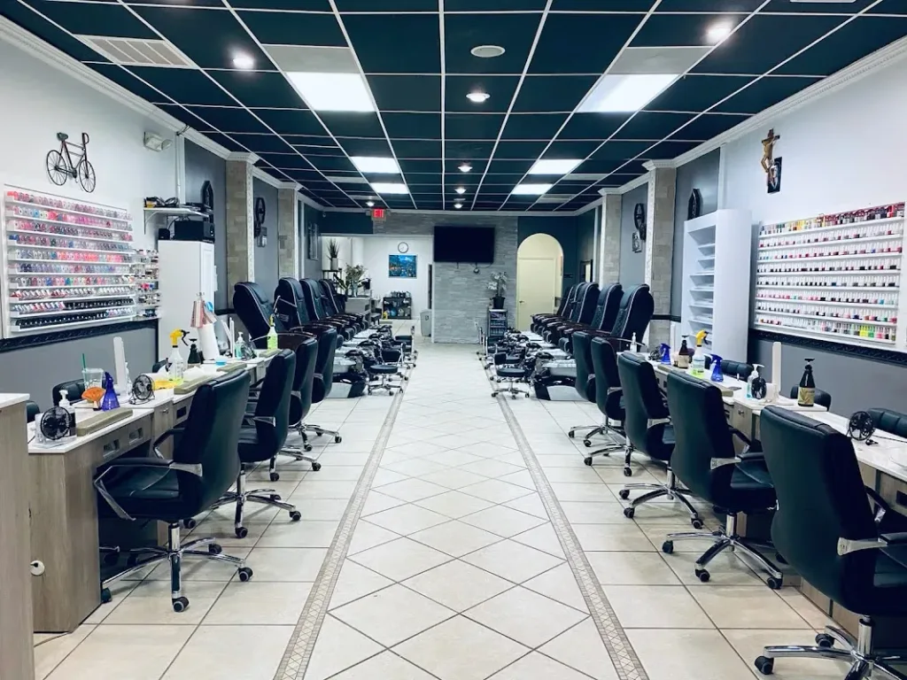 Artistic Nail Salon — Nail salon in Williamsburg