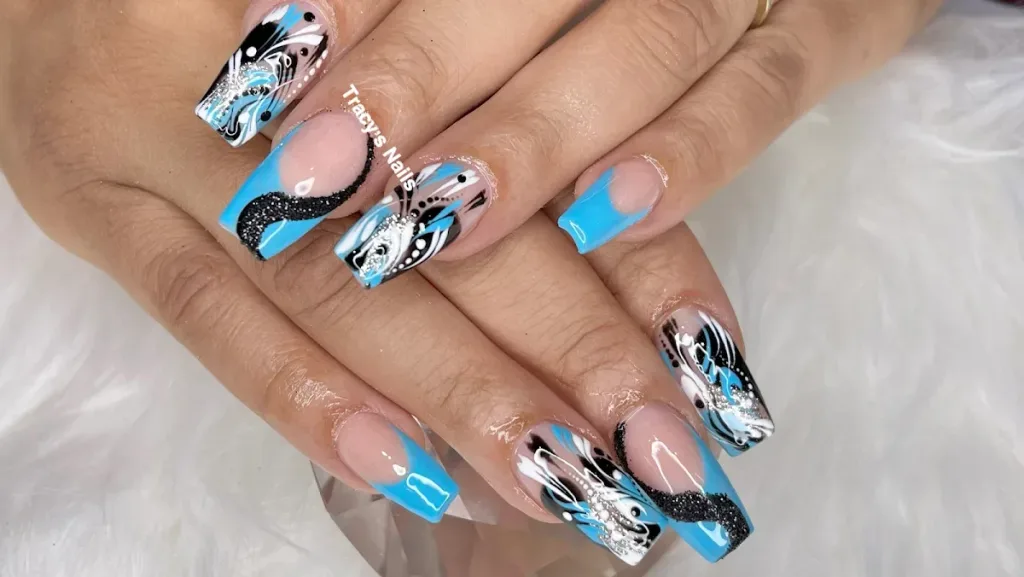 Tracy's Nails — Nail salon in Lincoln Park