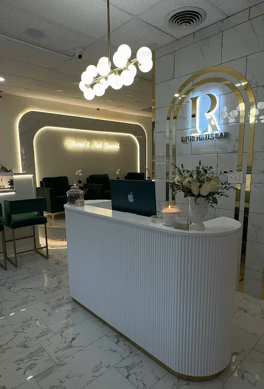 Leur nails bar — Nail salon in Sayreville