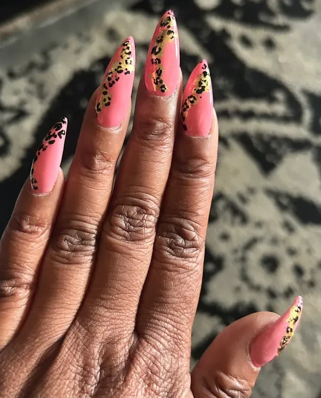 Unique Nails — Nail salon in Fayetteville