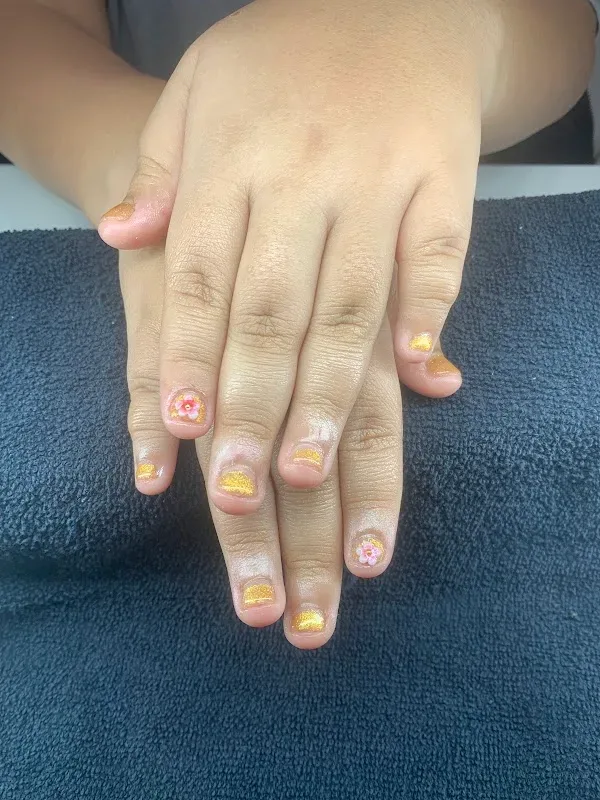 Red Lotus Spa & Nails LLC — Nail salon in Philadelphia