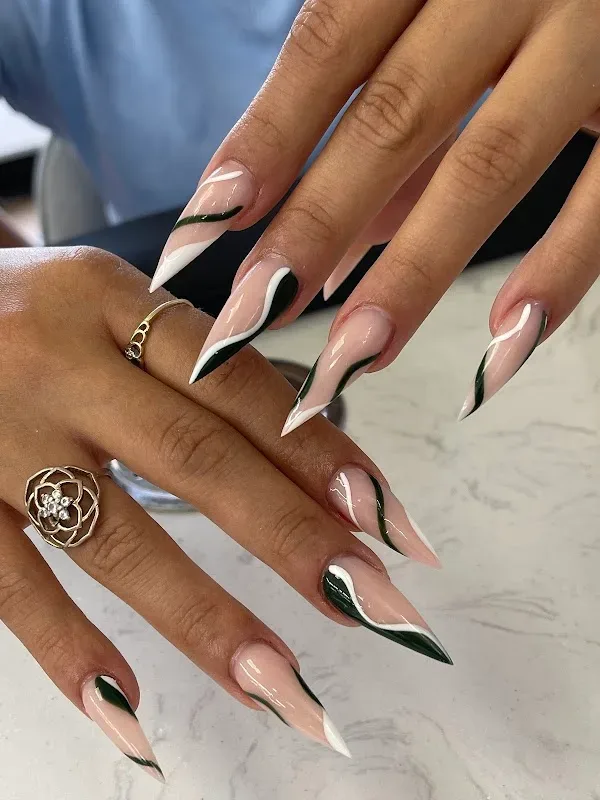 Crystal nails lounge Inc — Nail salon in Bronx