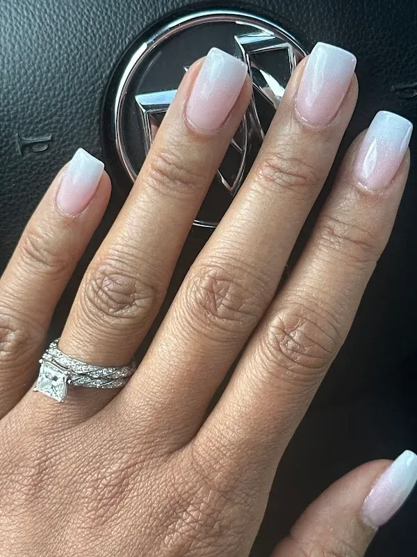 Upscale Nails | Best Nail Designs in St. Louis — Nail salon in St. Louis