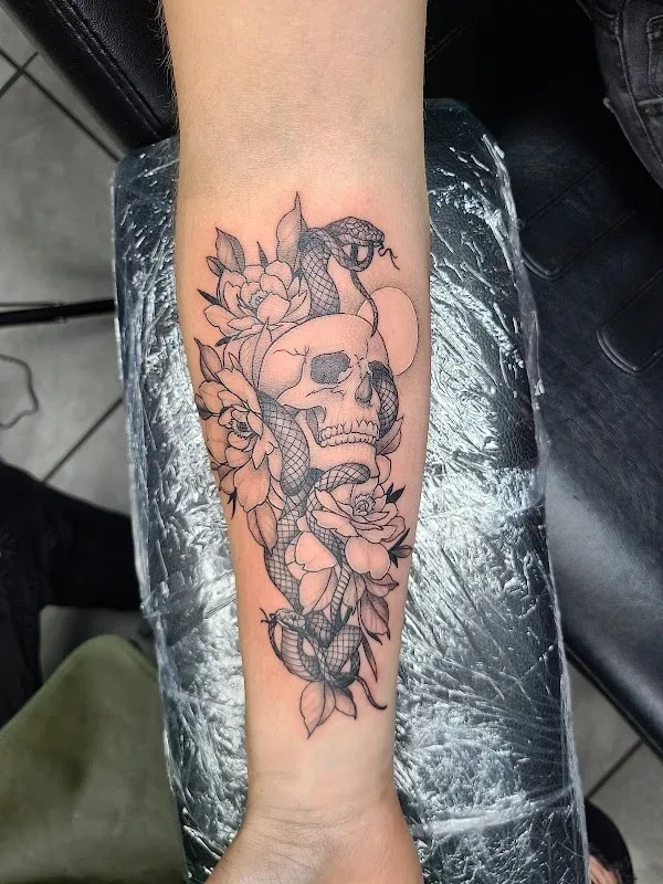 Porter House Ink Piercing & Tattoo — Tattoo and piercing shop in Las Cruces