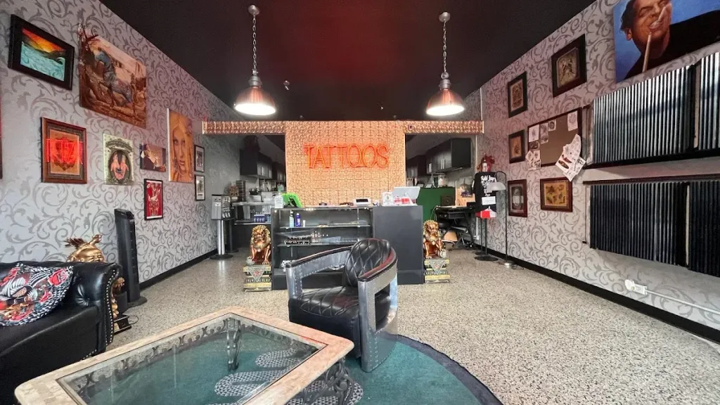 SOLID IMAGE TATTOO & PIERCING — Tattoo shop in Lake Worth Beach