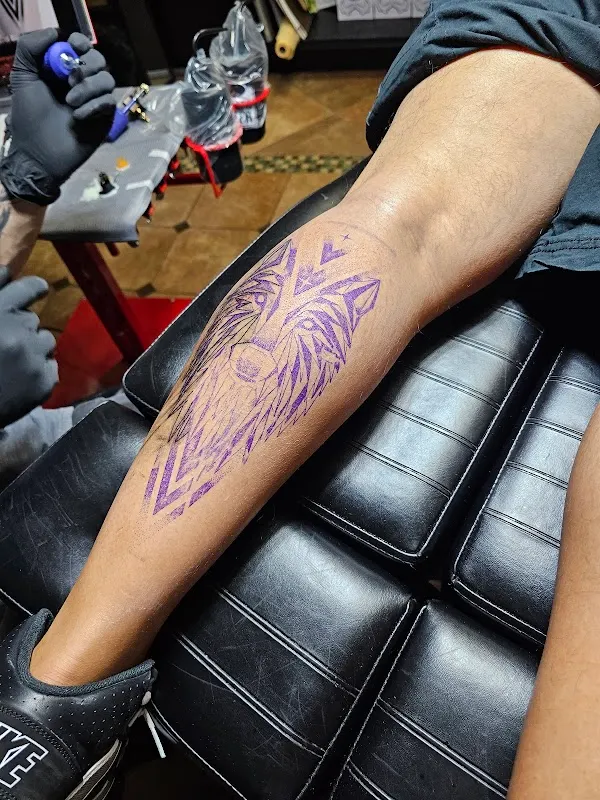 Hot Box Tattoos — Tattoo and piercing shop in Brandon