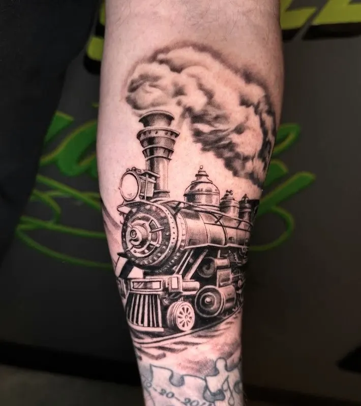 Monsters Ink, LLC — Tattoo and piercing shop in Conroe
