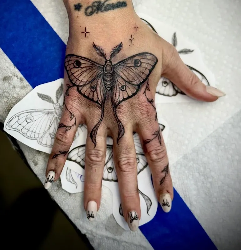 Black N Blue Tattoo — Tattoo shop in Sauk Rapids