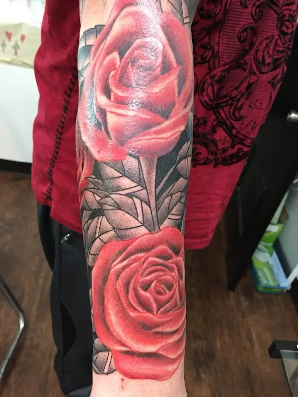 Tattoo Royale — Tattoo and piercing shop in Springfield