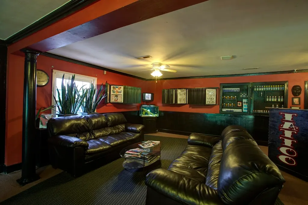 Twisted Sixs — Tattoo and piercing shop in Durham