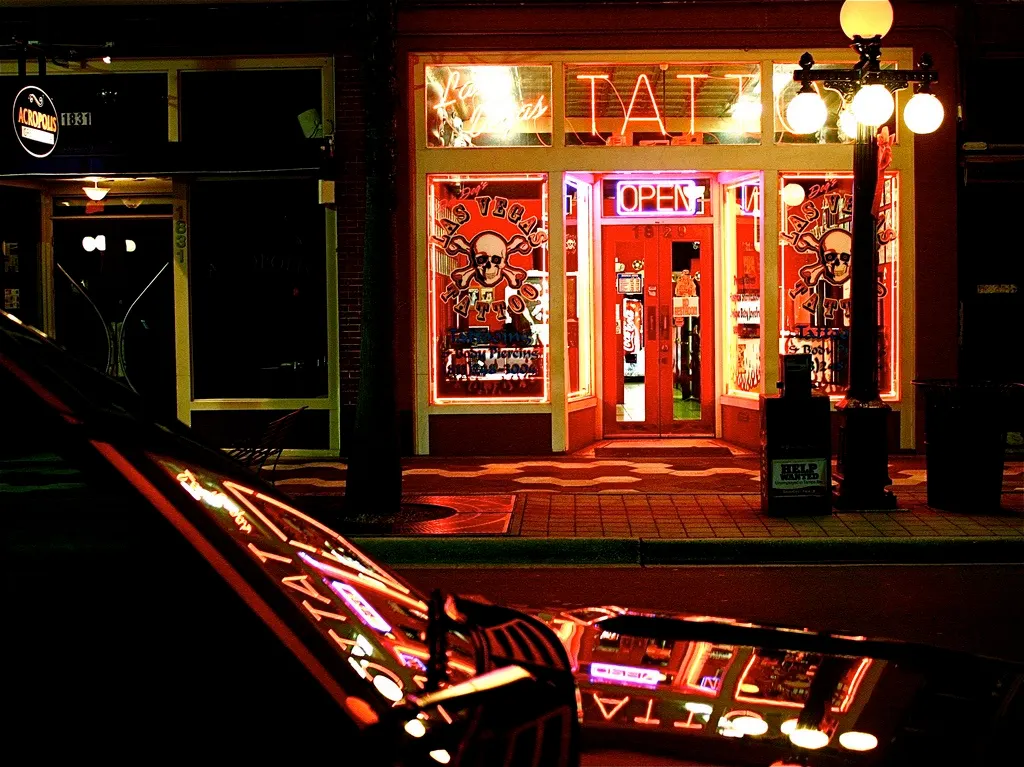 Las Vegas Tattoo Co — Tattoo and piercing shop in Tampa