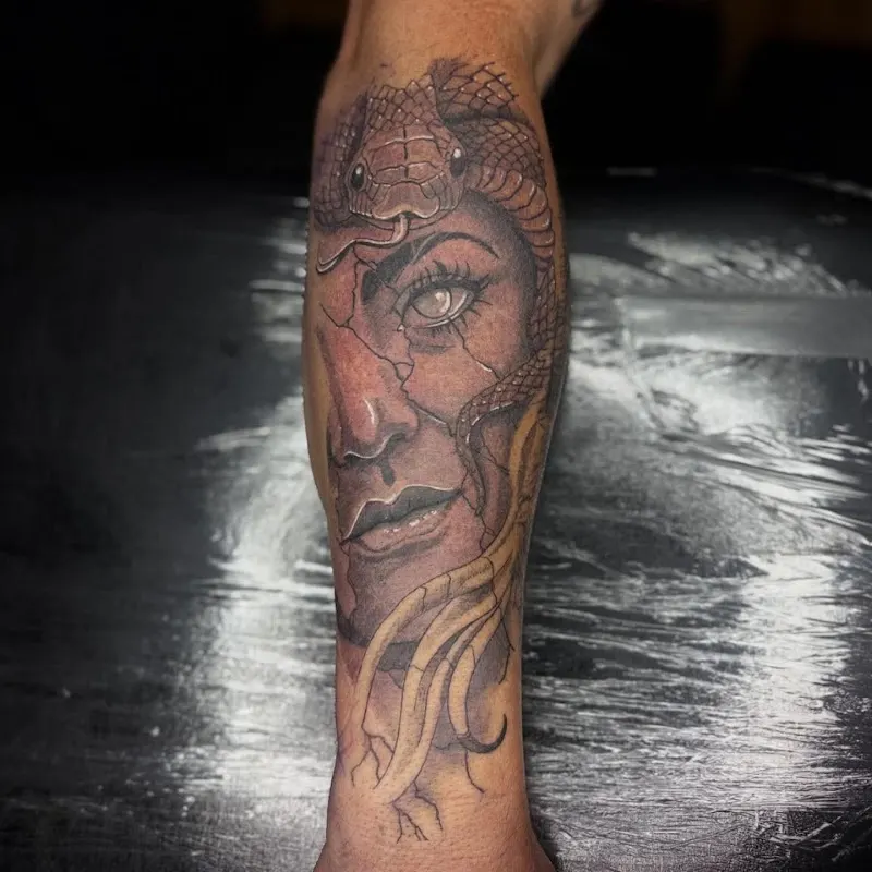 Pale Horse Tattoo & Piercing LLC — Tattoo and piercing shop in Longview