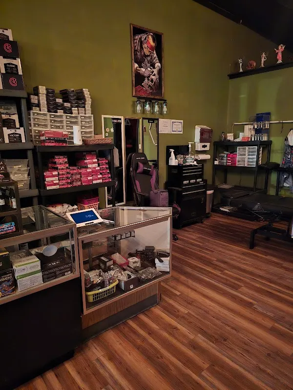 Stingin' Ink Tattoos — Tattoo shop in Columbus