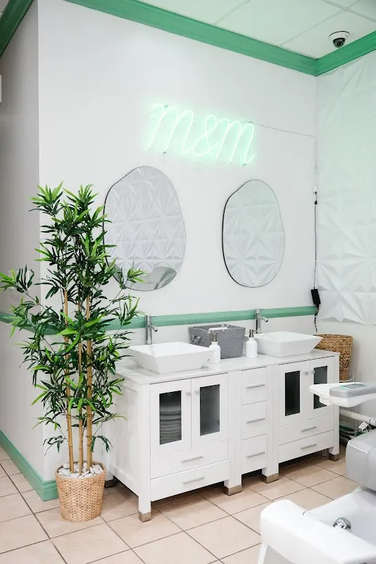 M&M Nail Salon — Nail salon in Maineville